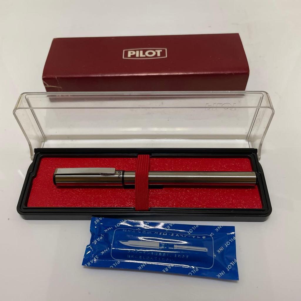 Unused Pilot F Fountain Pen Silver Includes 2 Unopened Inks.