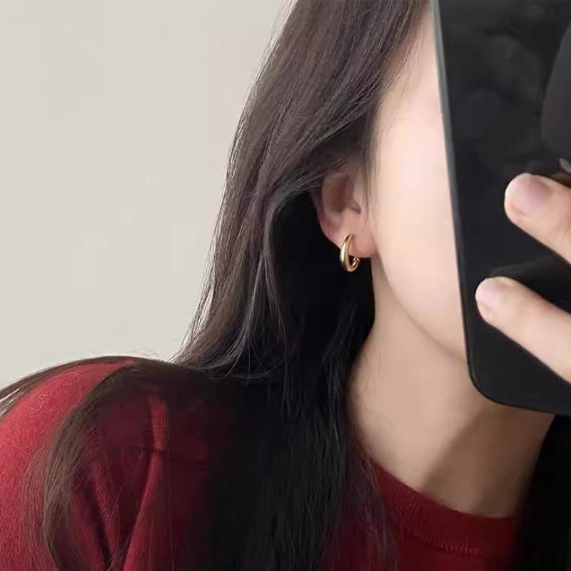 Smooth Surface Stud Earrings - Elegant and Simple, Suitable for All Occasions. Circular Ear Accessories with Ear Loops