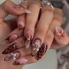 24 Piezas Parche para Uñas con Flor Marrón Medio Uñas Postizas Francesas Almendra Frescas Estilo Piel de Serpiente Set de Uñas para Spice Girls