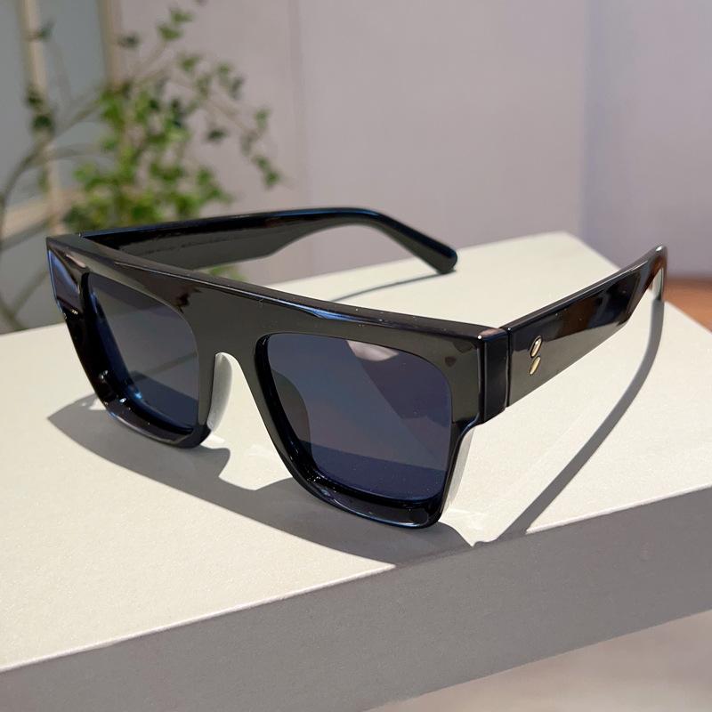 Big Frame Square Rivet Sunglasses Women For Men Fashion Vintage Trend Sun Glasses Luxury Brand Designer Punk Flat Top Shades