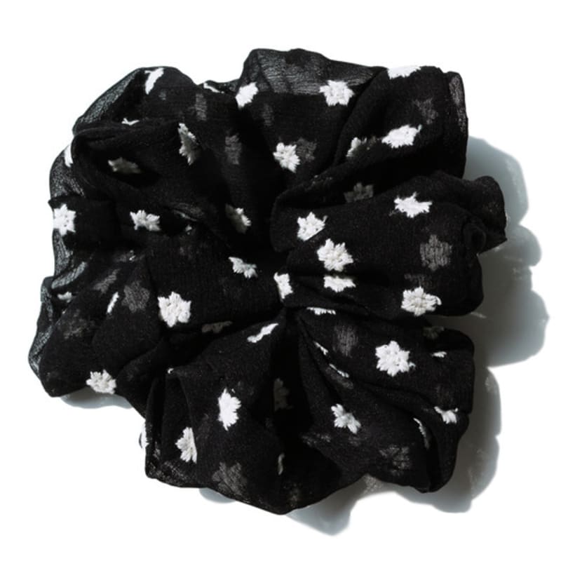 jewelCOUNTY Flower Embroidery Scrunch