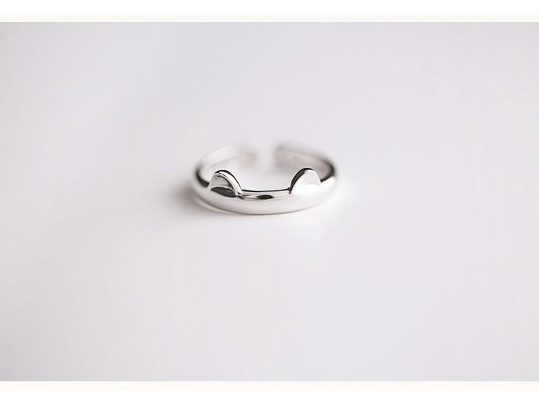 Adorable Cat Claw and Ear Ring - Cute Pet-Themed Jewelry