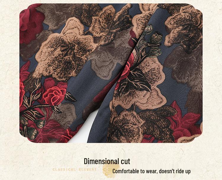 Stylish Short-Sleeved Printed Casual Summer Set for Middle-Aged Women, Lightweight Plus Size Pajamas, Versatile for Home or Outdoor Wear.