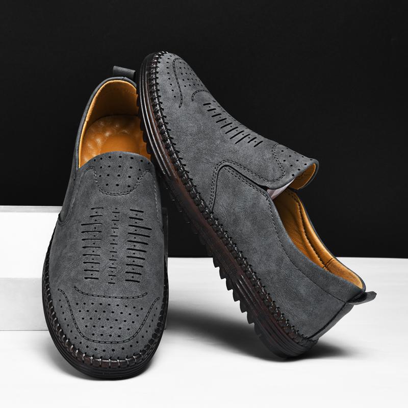 Fashion New Leather Man Loafers Handmade Casual Shoes Comfy Moccasins Breathable Mens Driving Shoes Comfort Slip on Flats Business Shoes