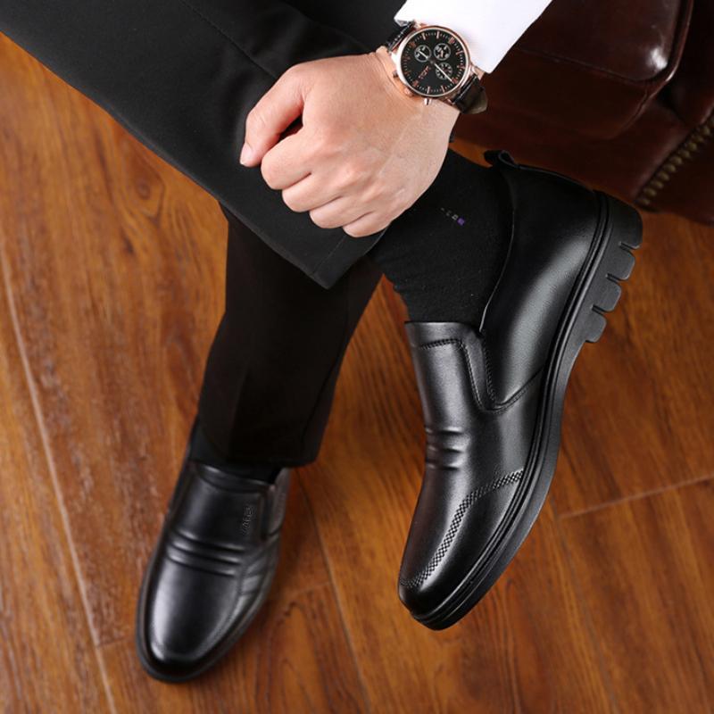 Pánské CLassické Kožené Boty Nová Měkká Podrážka Business Casual Mokasíny Černé Offic Pracovní Boty Nízké Nazouvací Formální Pánské Boty