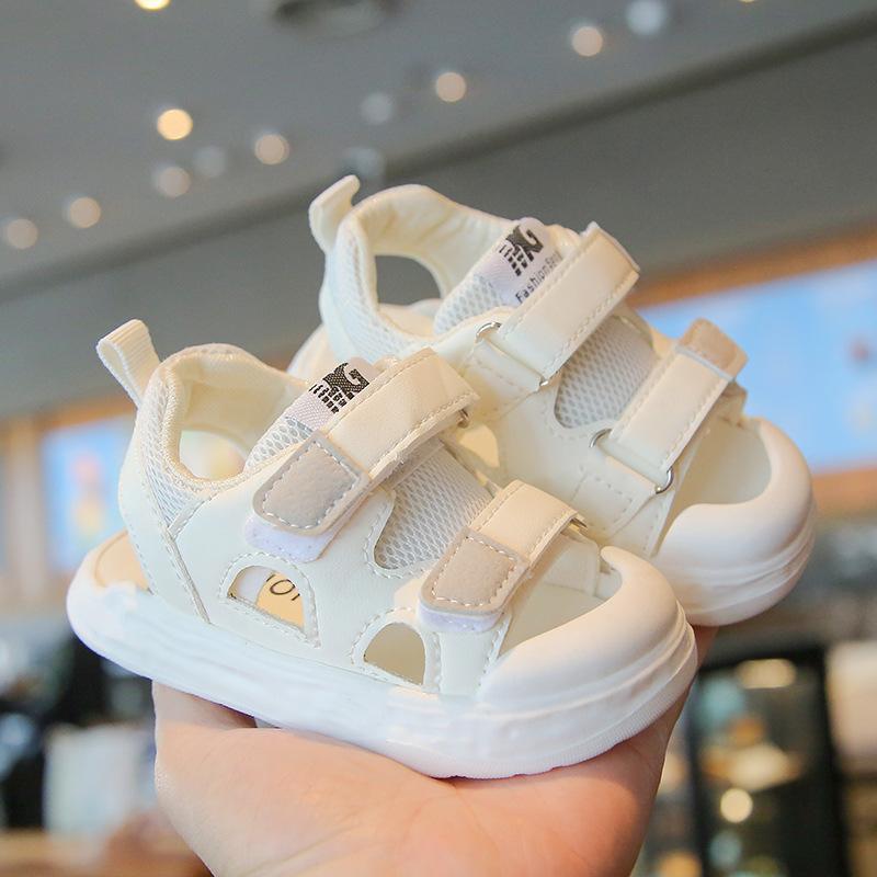 

Обувь для девочки с мягкой подошвой для ходьбы 2025 Лето Новая детская обувь Защита от ударов Обувь для девочки Обувь для мальчика Пляжная обувь Детская обувь Детские товары Сандалии 17-insole12.5cm белый