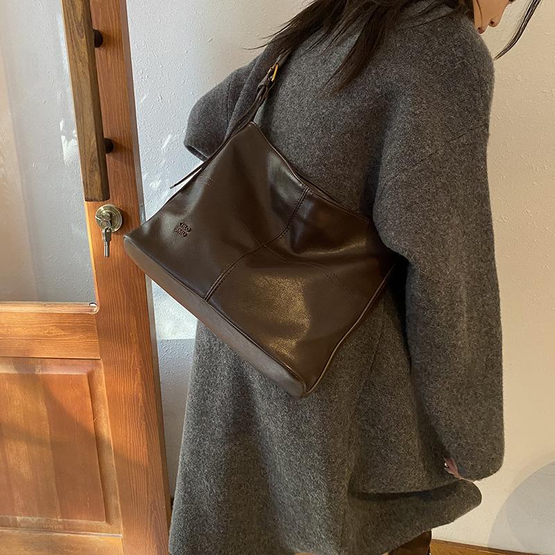 Maillard Retro Commuter Bag Women's Bag 2025 New Autumn and Winter Fashion Shoulder Bag Design Texture Tote Bag