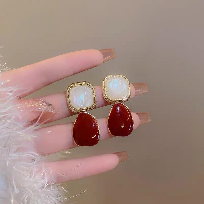 Fashion Temperament Sweet Flower Stud Earrings Women's Red Bow Flower Earrings Versatile Exquisite Daily Atmosphere Earrings