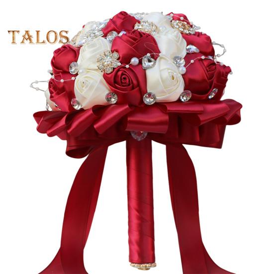 

Свадебный букет для невесты. Свадебный букет из атласных искусственных цветов со стразами и искусственным жемчугом. Букет цветов для подружки невесты с ручкой на свадьбу.