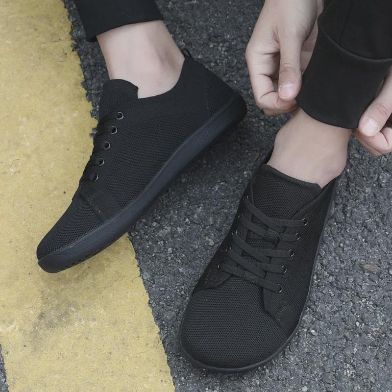 Breathable Wide-Toed Casual Hiking Shoes – Soft-Soled, Flat Design, Flying Woven Style for Couples and Fitness.