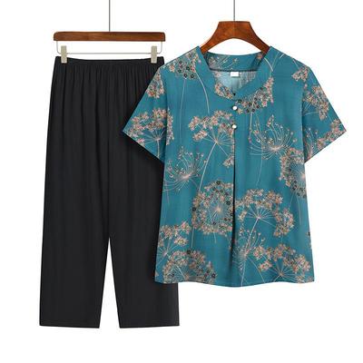Ensemble deux pièces imprimé d'été pour femmes d'âge moyen et âgées: Haut à manches courtes et tenue style grand-mère