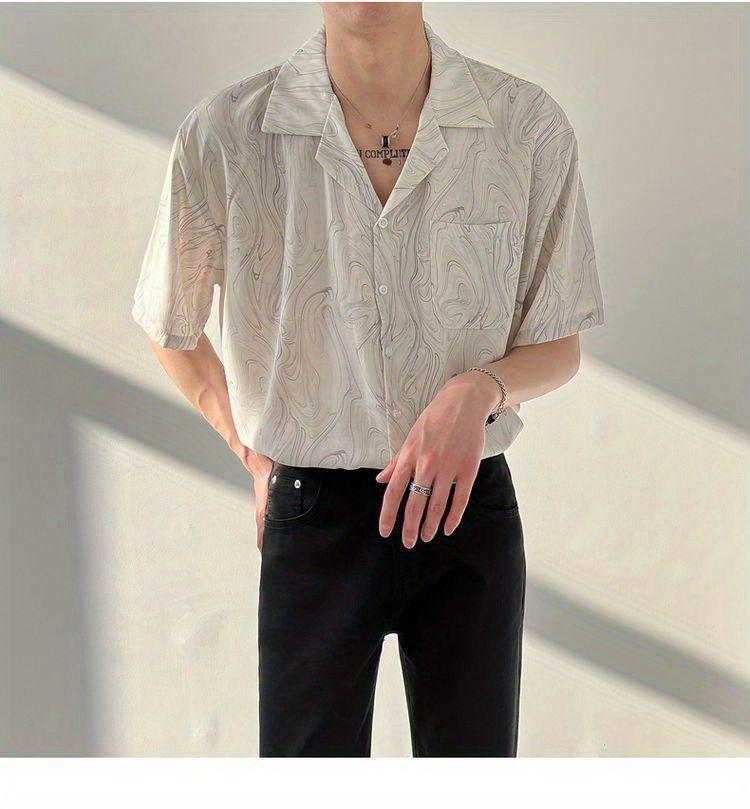 

Стильные рубашки свободного кроя с принтом, мужская одежда, винтажный отложной воротник, летние, корейские, с коротким рукавом, повседневные, на пуговицах L белый