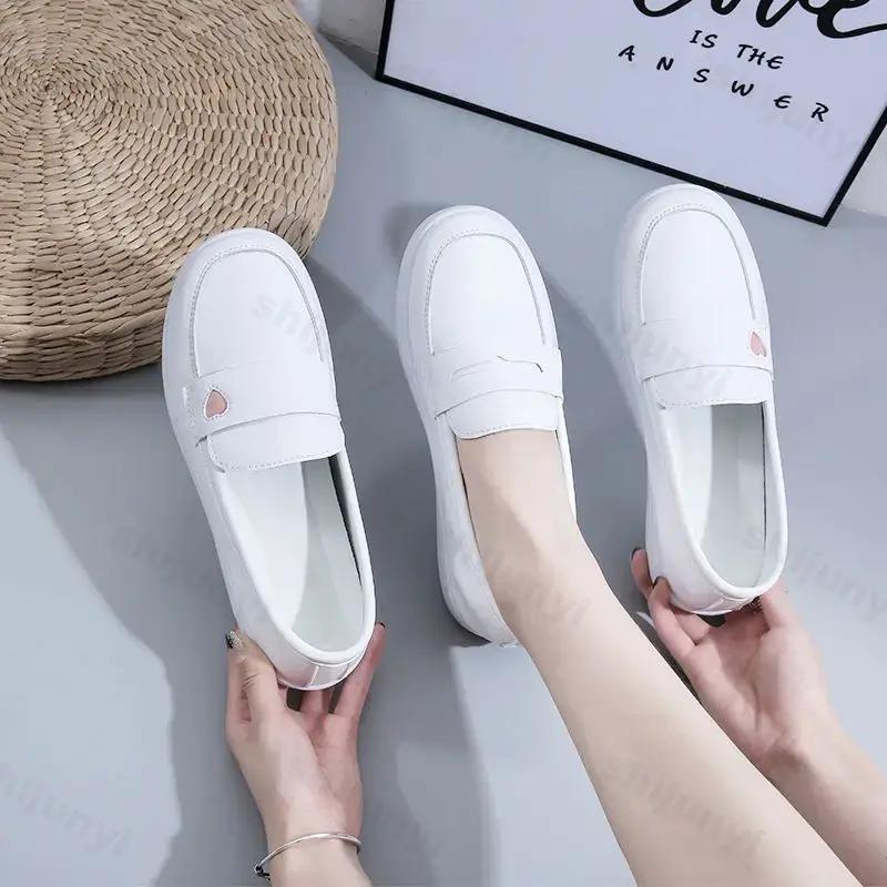 Fashion 2024 New Summer White Nurse Shoes Women Soft Sole Fashion Comfortable Casual Comfortable Non-slip Flat Sports Walking Shoes