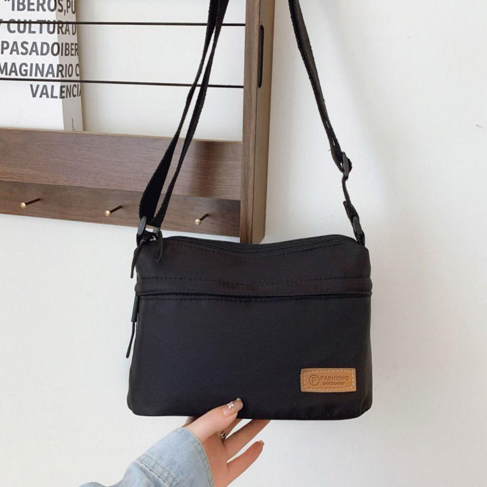 Causal Nylon Crossbody Bag Large Capacity Sports Shoulder Bag Simple Square Message Bag Outdoor