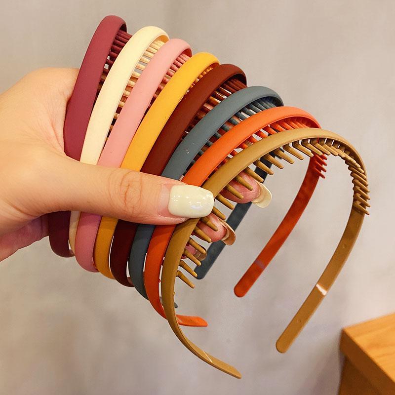 Frauen Einfache Bunte Matte Zahnhaarbänder Gebrochenes Haar Finishing Stirnband Outdoor Haar Hoop Kopfbedeckung Mode Haar Zubehör