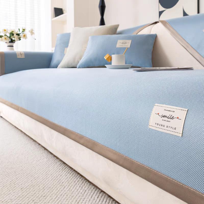 

In Summer, The Ice Silk Sofa Cushion Can Be Washed With Water, The Non-Slip Mat Cushion Is Universal In All Seasons, And The Sofa Cover Is Without 70*70cm