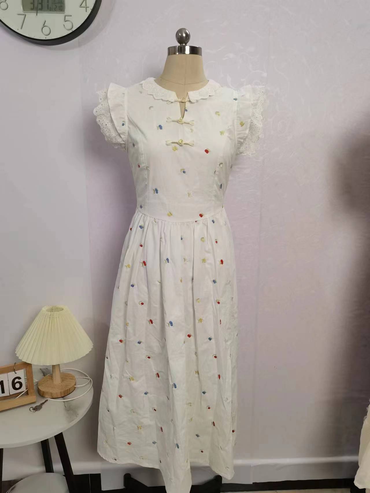 

Винтажная вышивка, новое платье с длинной юбкой в ​​китайском стиле с развевающимися рукавами L