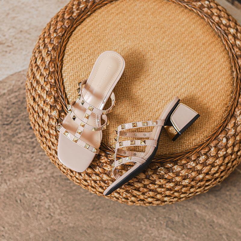 

2025 summer new square head rivet thick heel with slippers Roman sandals open-toe outer wear simple and gentle 40