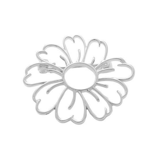 

Women Brooch Smooth Surface Hollow Sun Flower Design Lapel Pin Non-Slip Buckle Scarf Badge Clothing Bags Accessories серебряный