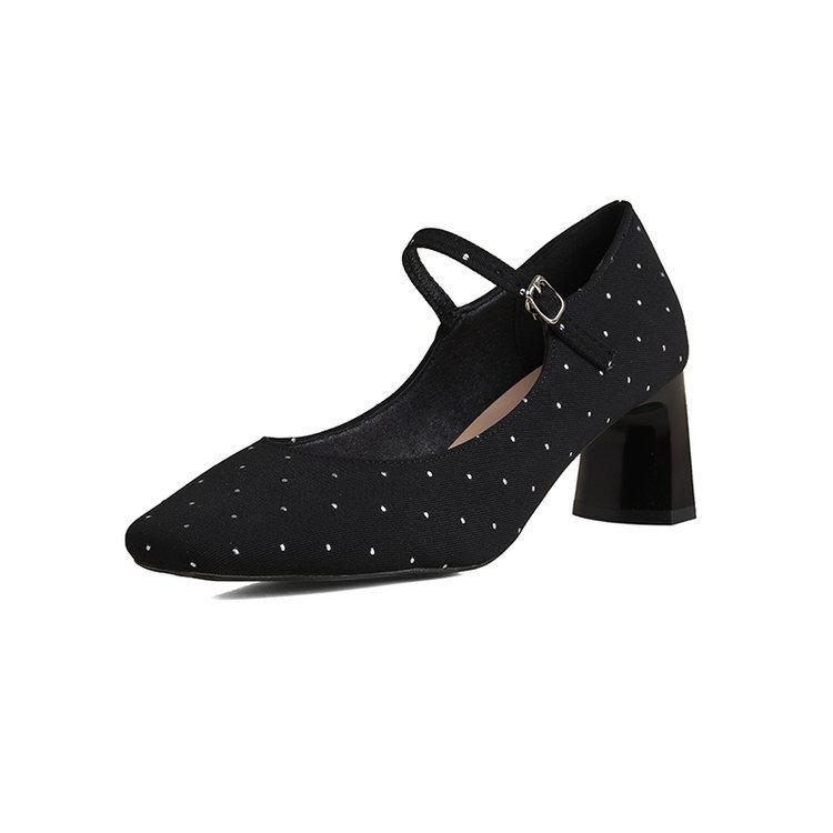 

French retro Hong Kong style square head thick heel single shoes women s one-word buckle high heels women s red wedding shoes Mary Jane single shoes 34 чёрный