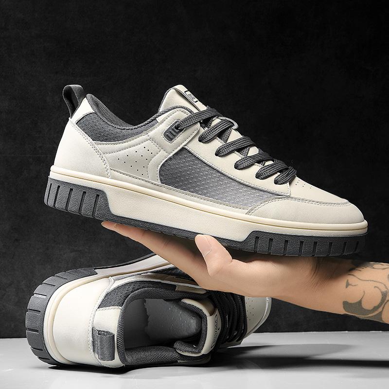 Men's Black White Skateboard Shoes Male Students Sports Walking Casual Sneakers Travel Footwear