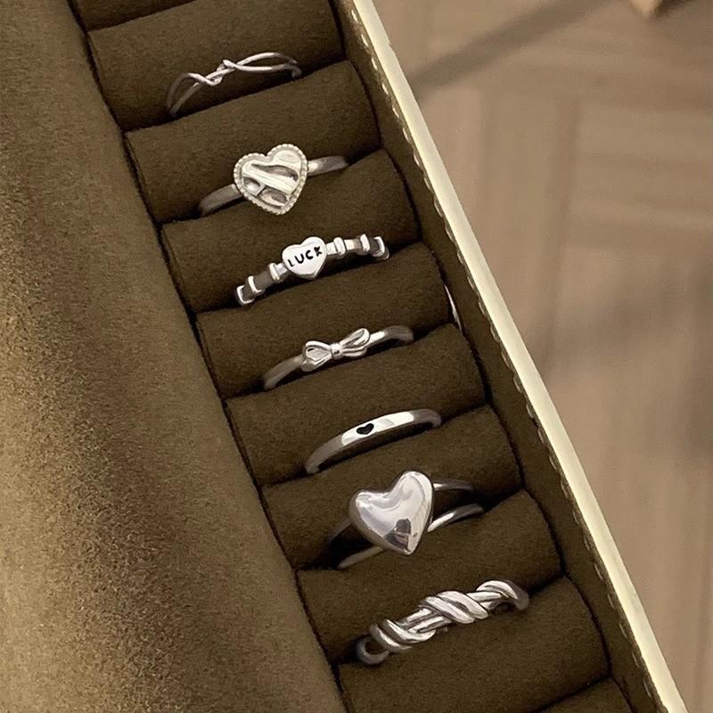 Unique Simple Circle And Heart Women's Ring Collection For Classic Stylish Looks