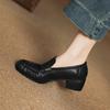 Women's low-heeled single shoes, spring and autumn models, full leather thick-heeled large-size casual shoes inside and outside, loafers.