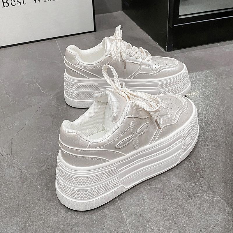 

DVIAS thick-soled small man height increase 7CM muffin casual board shoes 2025 autumn new sports shoes women s white shoes 40 серебряный