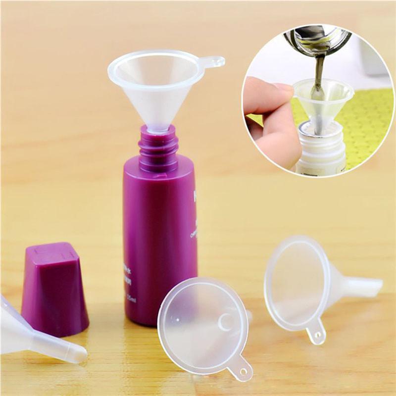 40pcs Mini Oil Funnels Kitchen Specialty Tools New Small Plastic for Perfume Diffuser Bottle Mini Liquid Oil Funnels Lab