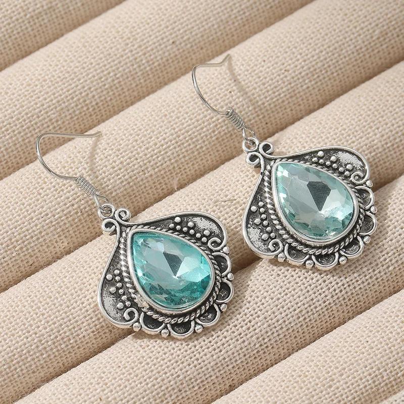 Exquisite Retro Wassertropfen Blau Synthetischer Zirkonia Anhänger Ohrringe für Damen Elegante Schmuckaccessoires Passend für Bankettgeschenke