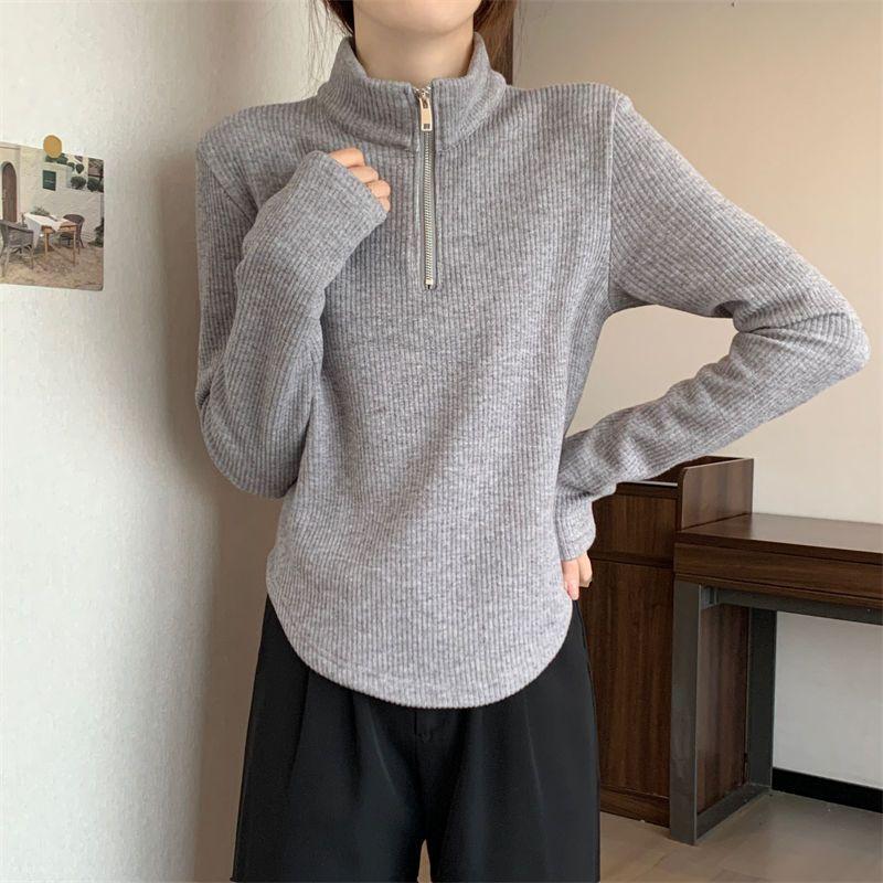 A Loose, Slimming and Warm Long-sleeved Top for Women In Autumn and Winter with A Half-zipper Striped Base Layer