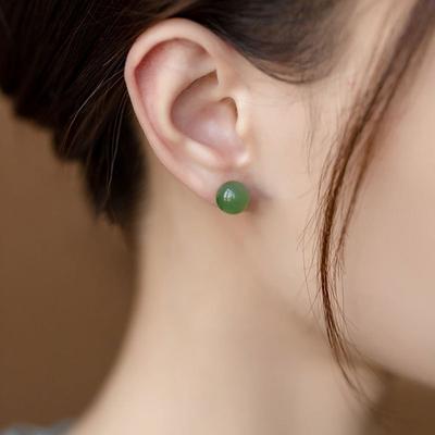 Hetian-Jade-Ohrringe im nationalen Trendstil für Frauen im Sommer, kleine, exquisite und einfache Jade-Ohrringe mit Temperament