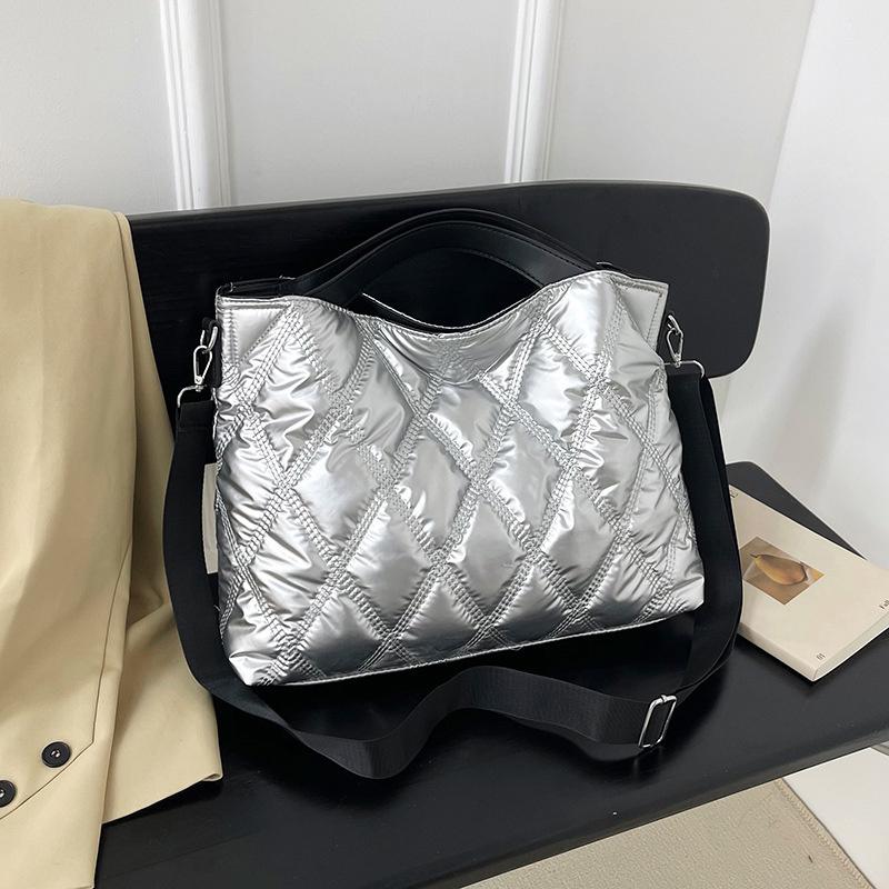 

Simple Versatile Diamd Large Capacity Retro Handbag Women s Casual Soft Handle Crossbody Shoulder Bags срібний