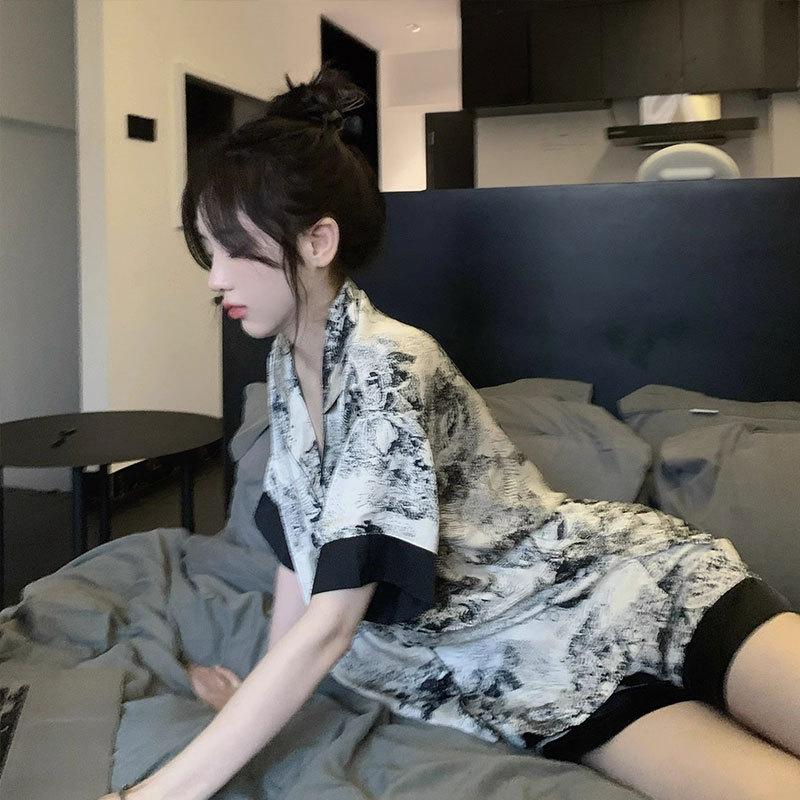 Pajamas Women's Summer Cow Crayon Small New Short-sleeved Shorts Cartoon Cute High-value Casual Style Loungewear Set