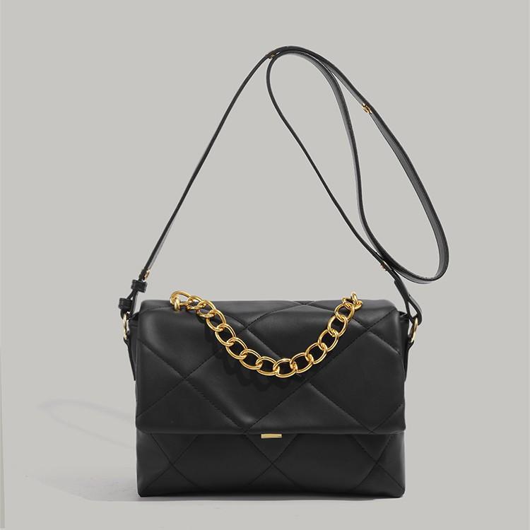 

Bag Women s 2025 New Casual Fashion Versatile Niche Design Rhombus Premium Sense Shoulder Bag Commuter Oblique Span Bag чёрный