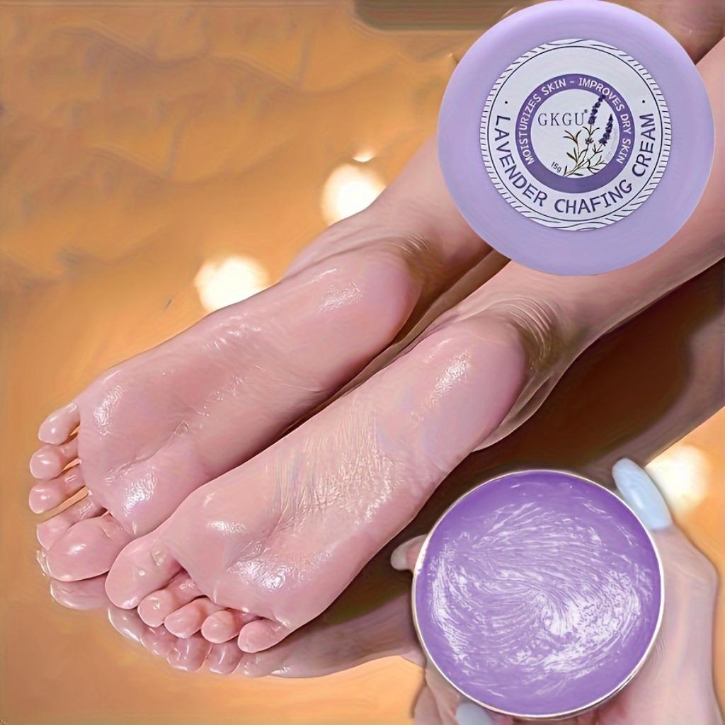 The three-piece hand and foot cream deeply moisturizes, nourishes, and protects rough skin on the hands and feet, suitable for all skin types.