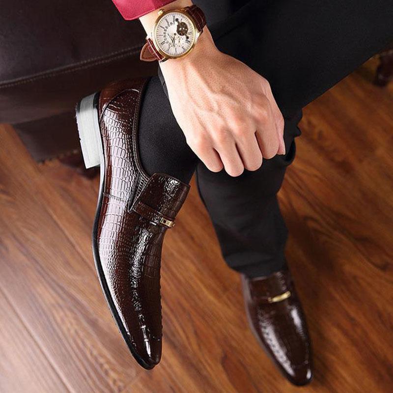Chaussures en Cuir pour Homme nouvelles Chaussures de Ville d'Affaires pour Homme à Motif Crocodile de Luxe Chaussure Sociale Décontractée Chaussures de Mariage pour Homme Zapatos Hombre