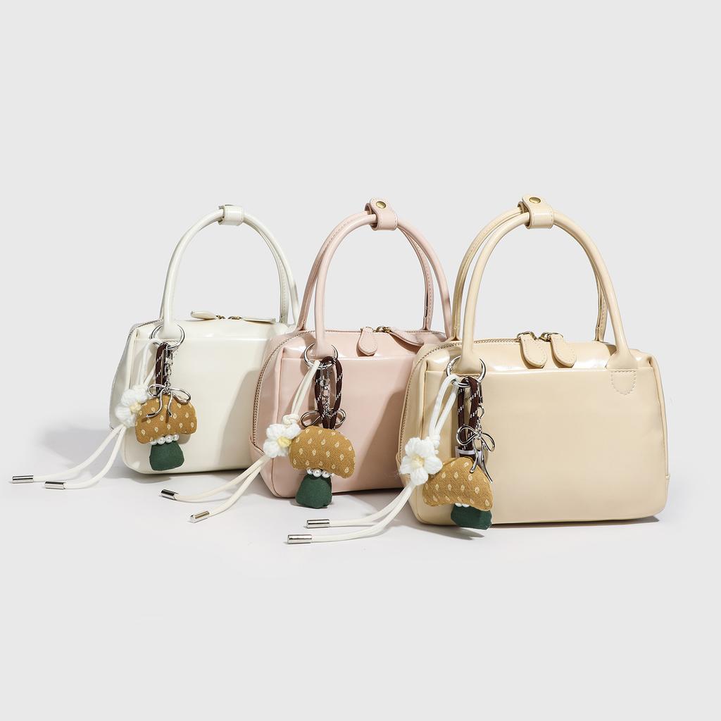 Korean version retro large-capacity portable small square bag women's spring and summer explosion simple and versatile single shoulder messenger bag