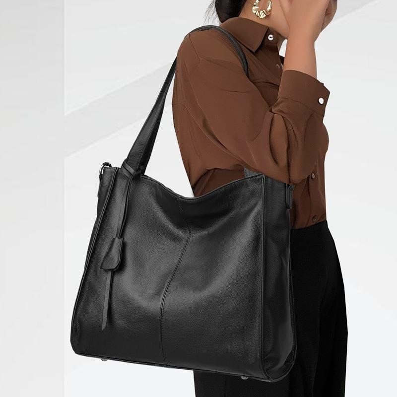 Eather Bag Women's New Bucket Bag Large Capacity Commuter Bag Wide Shoulder Strap Shoulder Messenger Bag