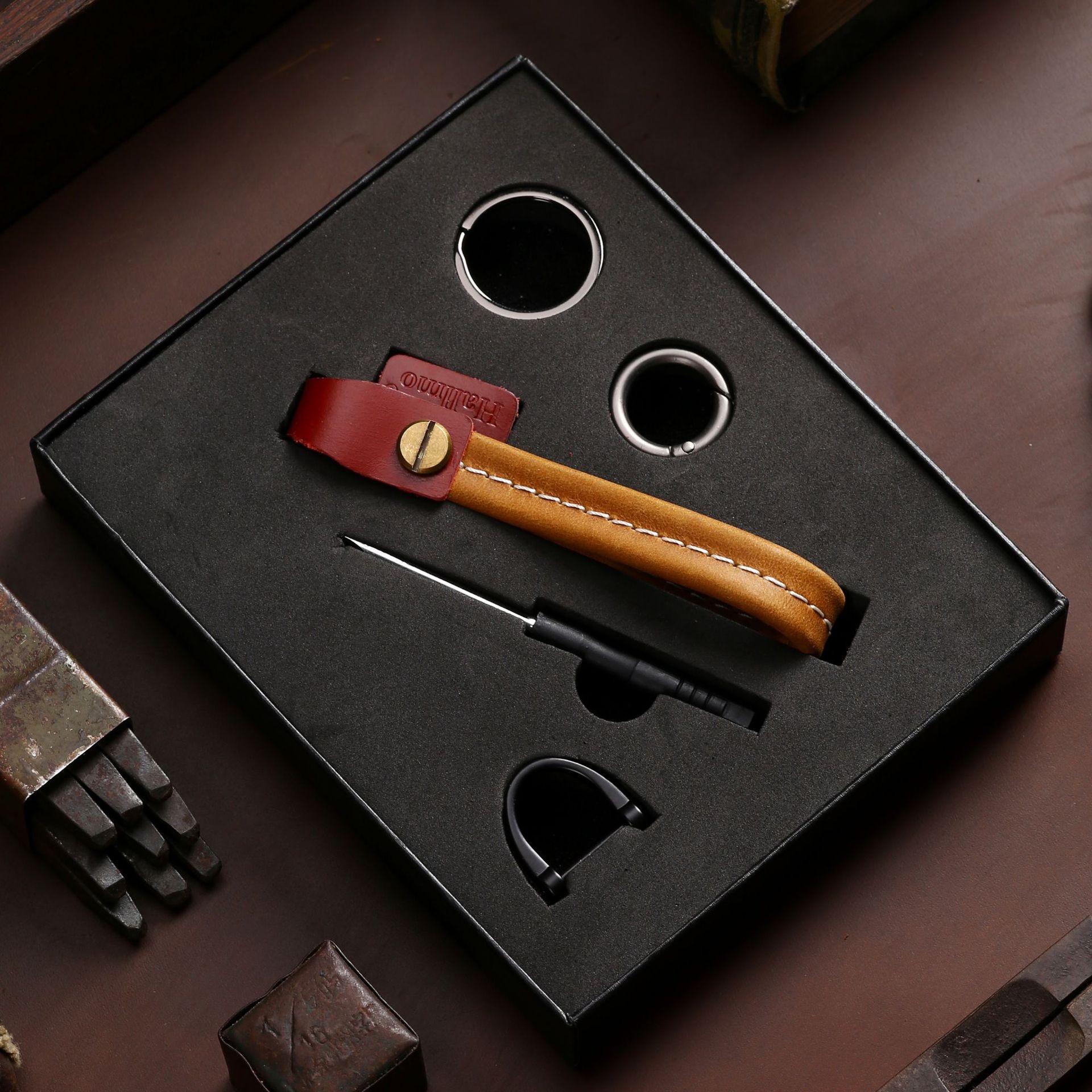 

Retro creative car keychain genuine leather multi-functional handmade high-end gift box personalized car keychain chain