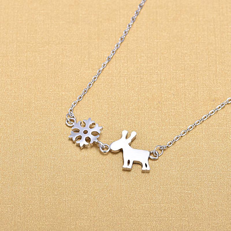 European S925 Silver Snowflake Reindeer Necklace for Women - Light and Lovely Versatile Jewelry