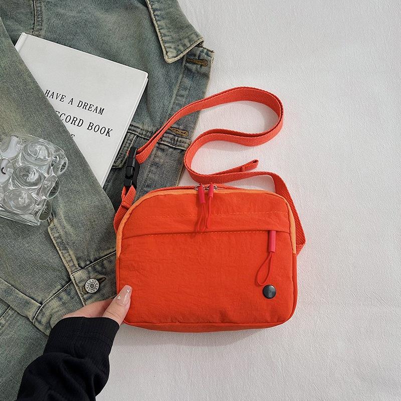 

Spring New Niche Design Small Square Bag 2025 Fashion Trend Casual Texture Women s Foreign Style One-Shoulder Crossbody Bag оранжевый