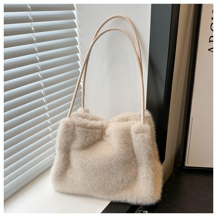 Plüschtasche für Damen mit Magnetverschluss und Innentasche für Handy für den lässigen täglichen Gebrauch