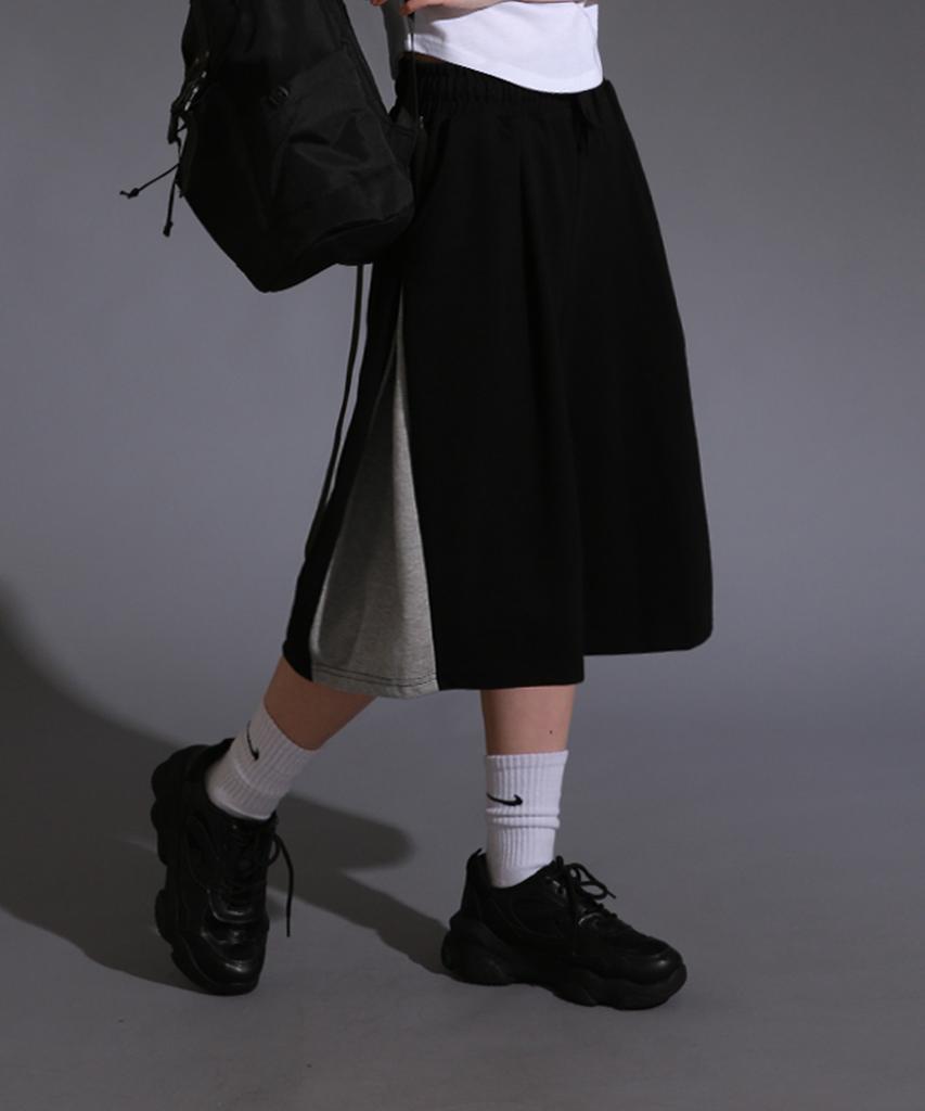 LIKE THE MOST Color Block Bermuda Pintuck Half Shorts 2 Colors