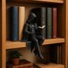 Estatua de la Parca Leyendo Resina Calavera con Capucha Negra Miniatura Figurilla Halloween Adornos de Escritorio para el Hogar Decoración Gótica