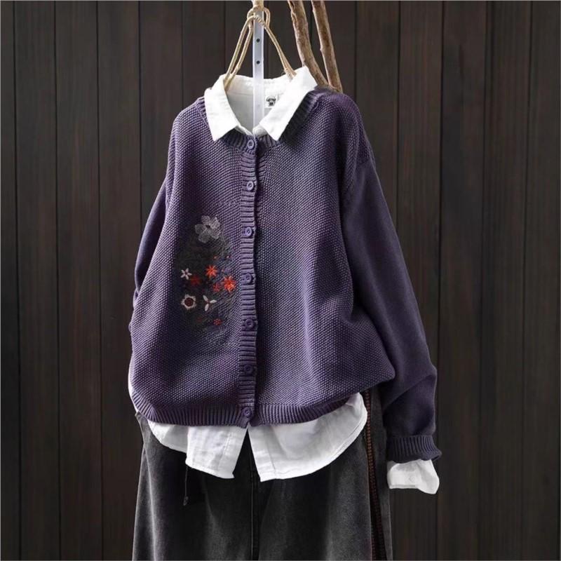 Johnature Women Vintage Embroidery Floral Sweaters O-Neck Long Sleeve Solid Color Button Knitted Autumn Sweaters