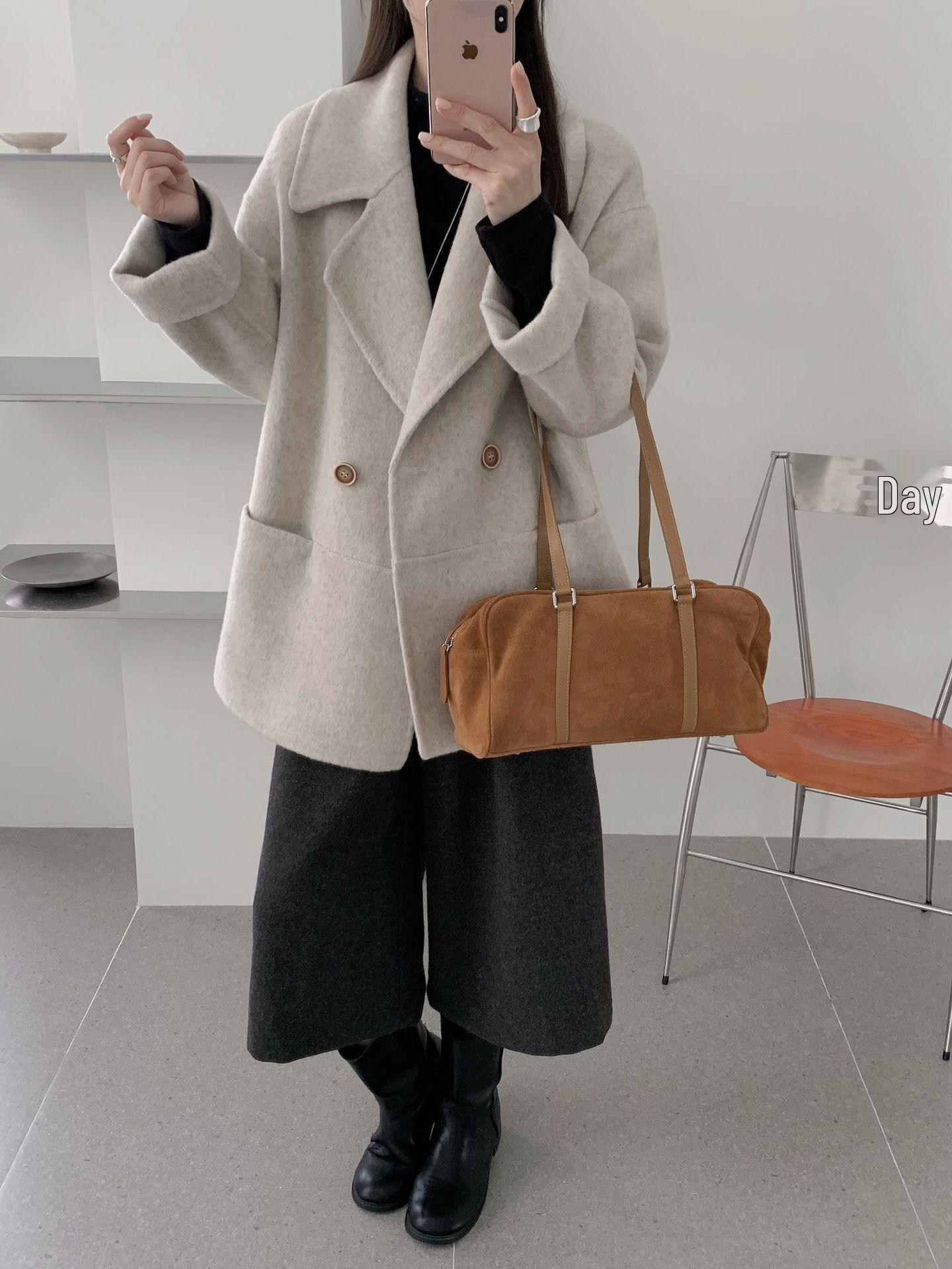 

2025 Korean Style Wool Coat: Elegant, Petite Fit, Thickened for Cozy Fashion Small