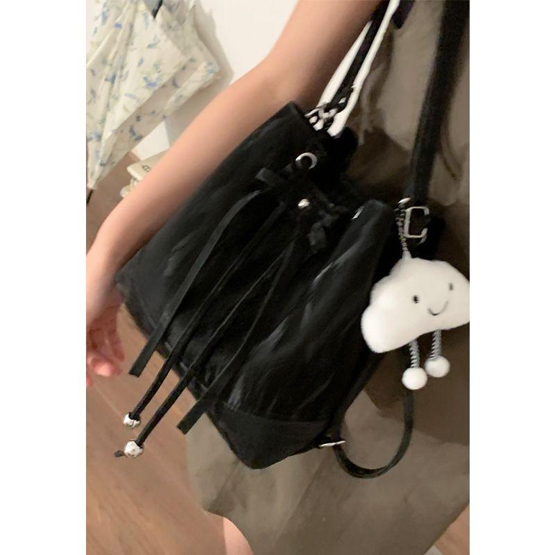 

Школьный рюкзак Рюкзак для компьютера для офисного работника Женский Рюкзак в стиле для поездок Оригинальный Нишевый Холодный Дверь Без столкновений Легкий Маленький размер Водонепроницаемая сумка Black [send pendant]]