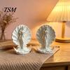 Elegante minimalistische Figuren 3D-gedruckte Meerjungfrau Muschel Schreibtischornament, Meeresstil Stehende Eingangshalle Tischdekoration Skulptur, Figur für