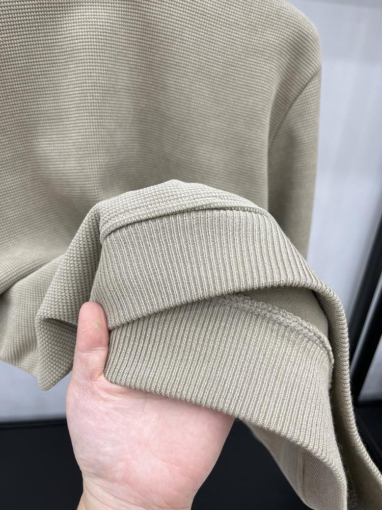 Men's Premium Fleece-Lined Sweatshirt: Warm, Thick, Solid Color, Round Neck, Long-Sleeve Base Layer for Autumn & Winter.